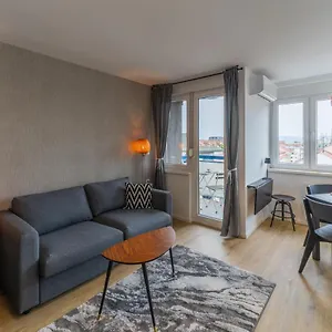 Elegant Tour As Gilly With Open Views And A Balcony In The Center , Ljubljana Slovenia